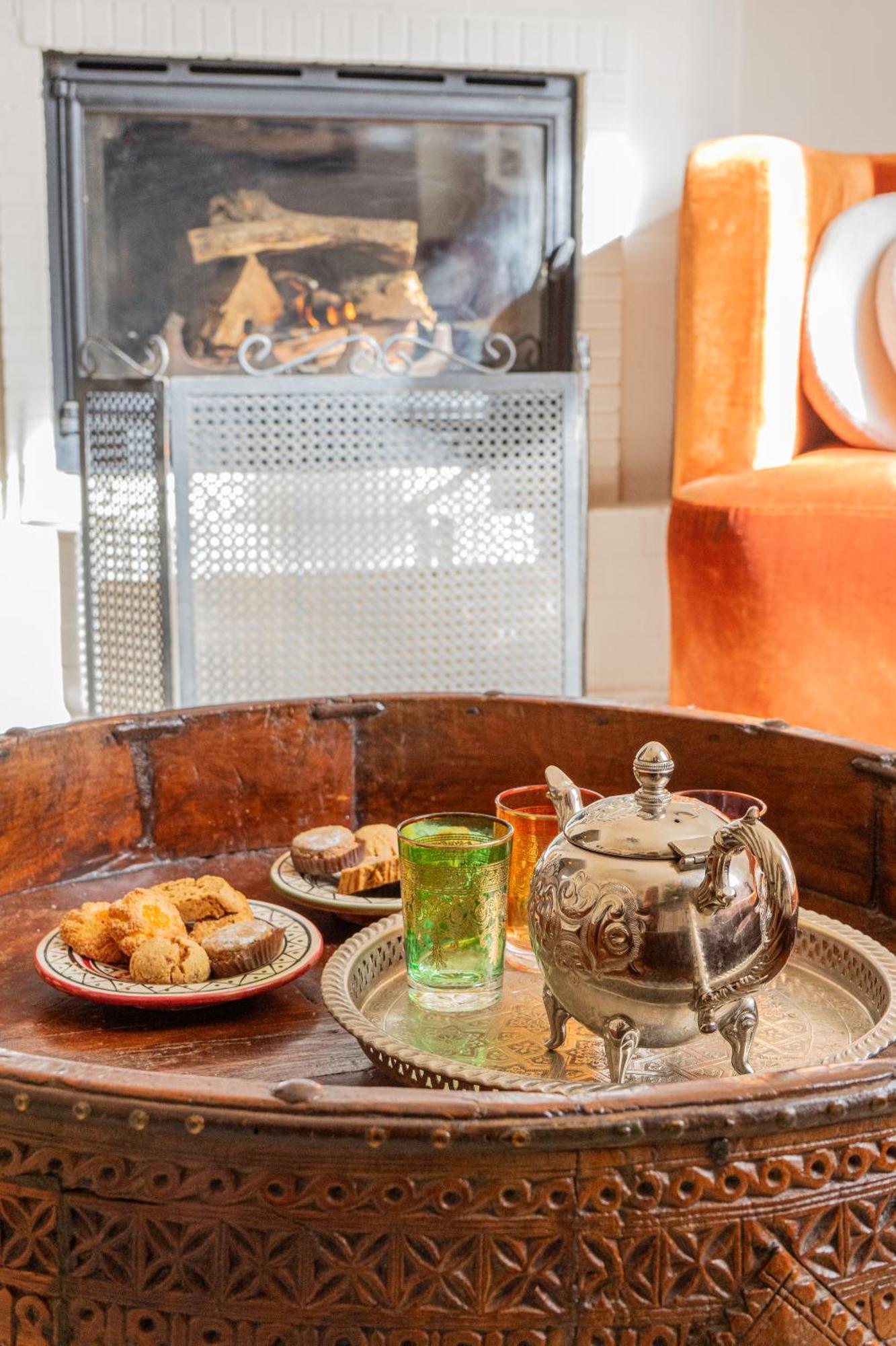 Absinthe Guest House แทนเจียร์ ภายนอก รูปภาพ